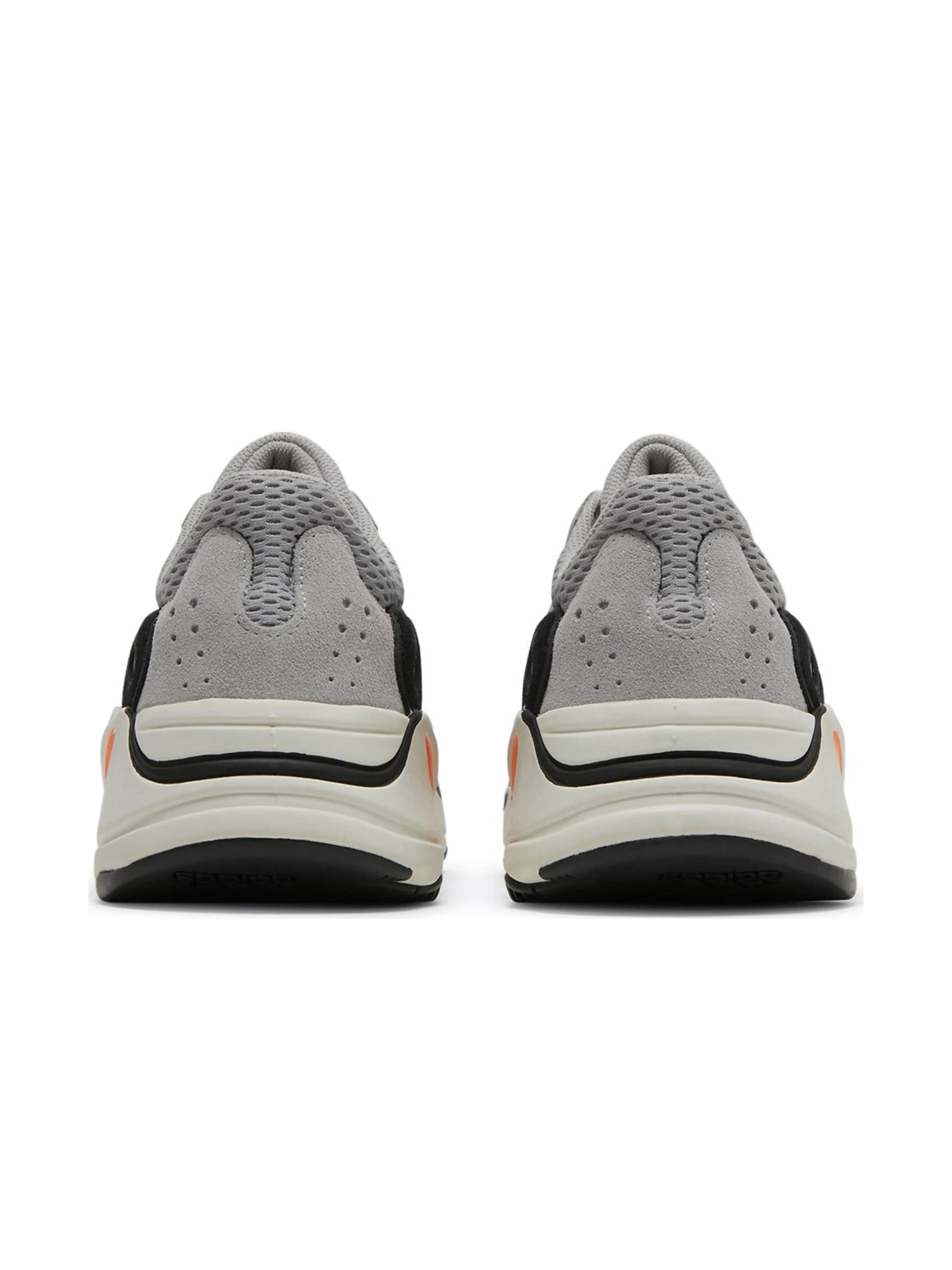 Adidas YEEZY 700 - Prior Adidas YEEZY 700 - Prior