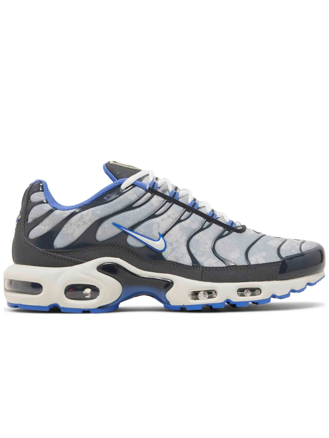 Nike Air Max Plus Social F.C. Prior