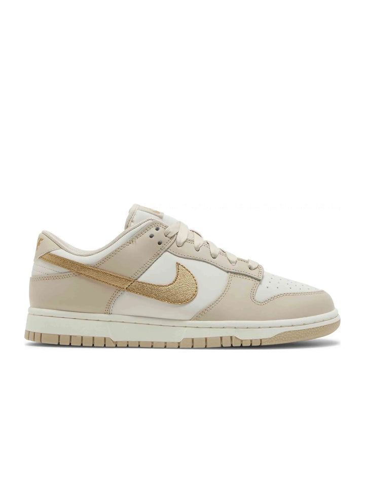 Nike Dunk Low Phantom Metallic Gold (W) Prior