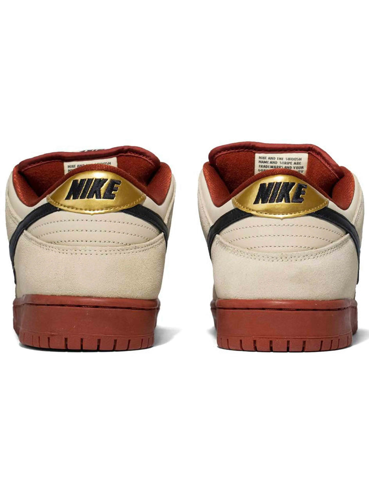 Nike SB Dunk Low Pro Hennessy Prior