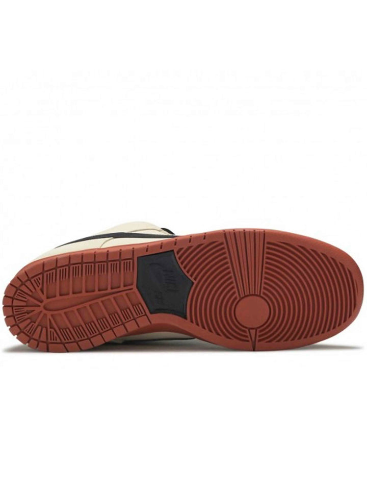 Nike SB Dunk Low Pro Hennessy Prior