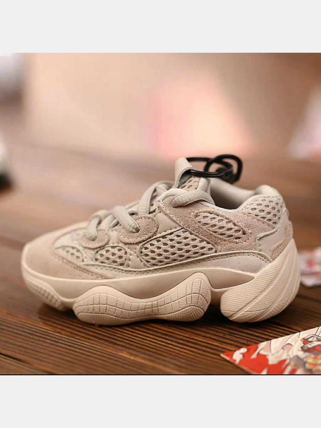 Sneaker Inspired Bag Charm 500 Cream Prior