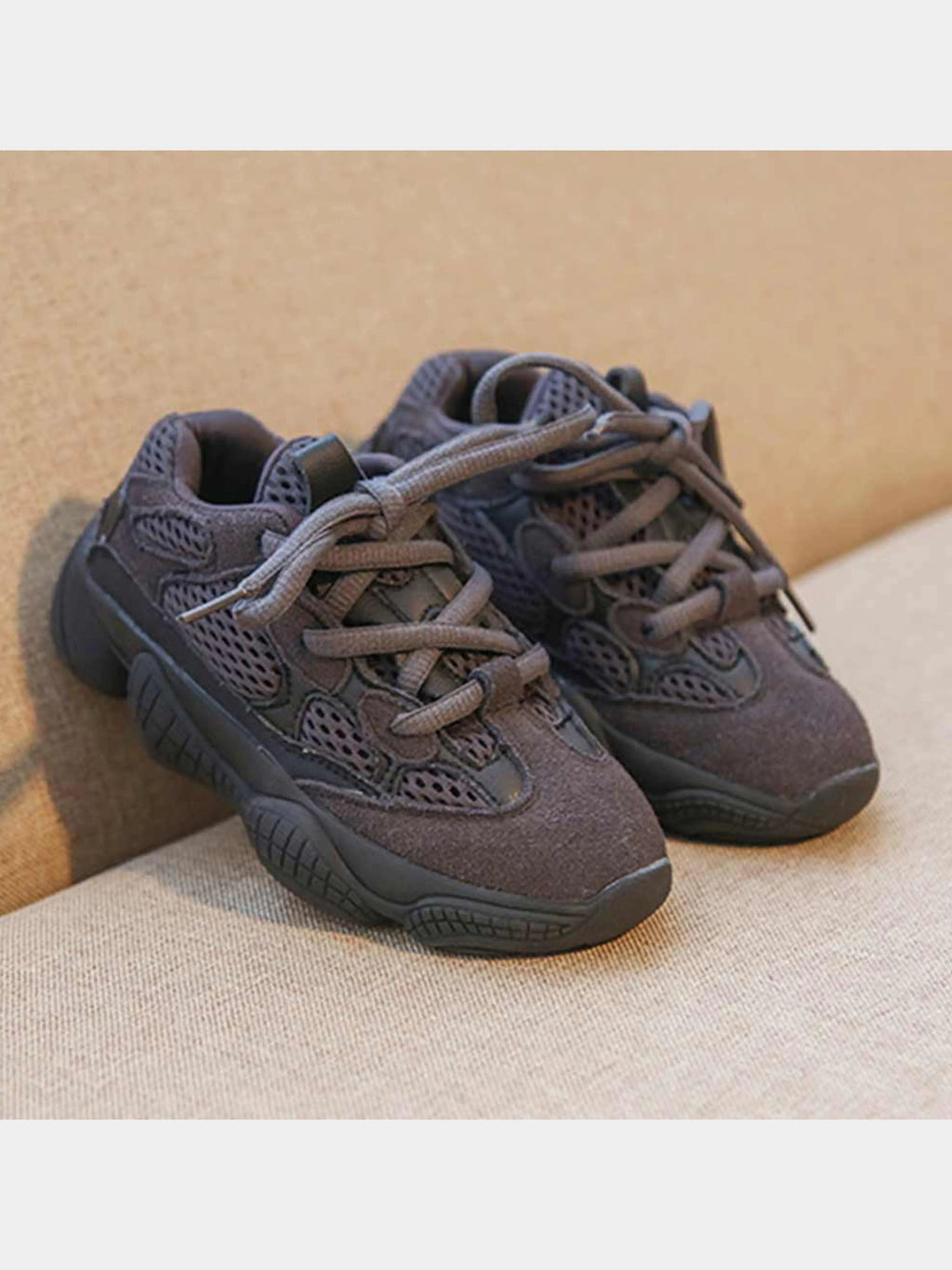 Sneaker Inspired Bag Charm 500 Utility Black Prior